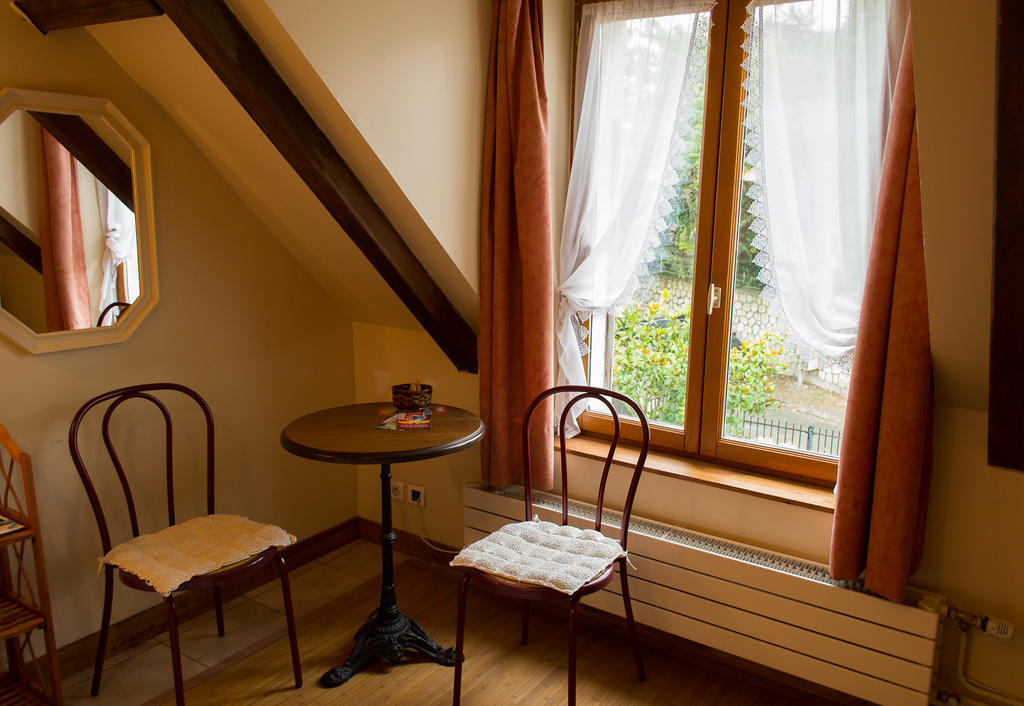 Chambres D'Hotes Sur La Courtine De Coucy Oda fotoğraf